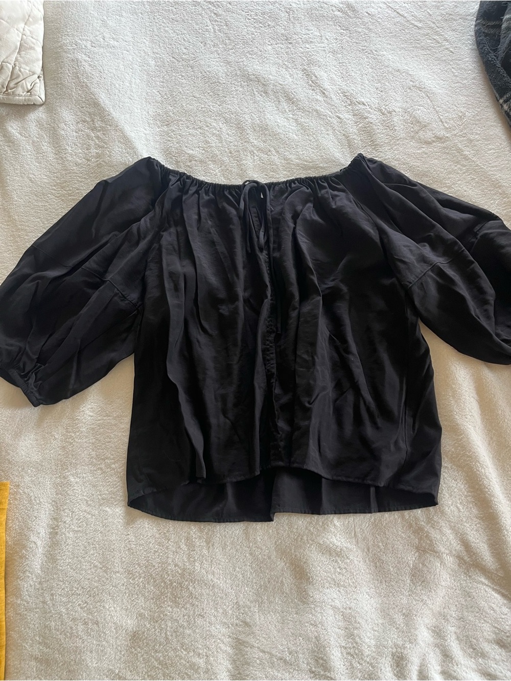 PREVIEW Black Off-Shoulder Puff Sleeve Top